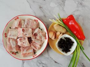 准备好所有的食材。