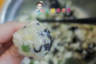 用保鲜膜包成球就可以了