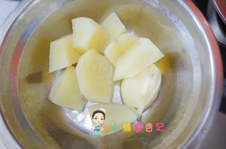 筷子可以轻松插入就是熟了