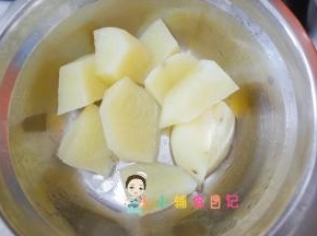 筷子可以轻松插入就是熟了