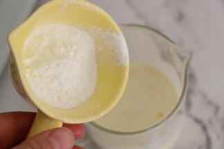 加入玉米淀粉。