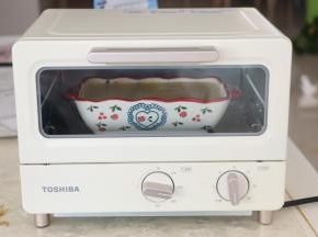 烤箱提前预热，180度25分钟左右，上色满意即可。