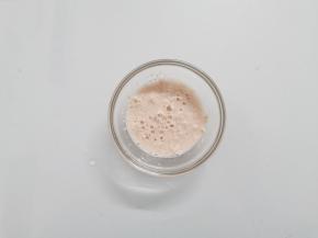 酵母用15克温水溶解