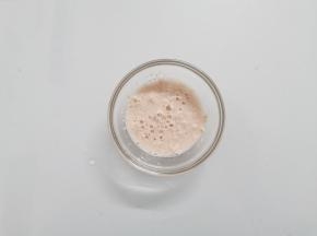 酵母用15克温水溶解