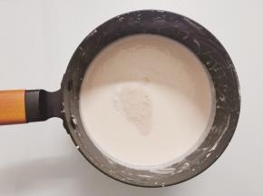 待木薯糊放凉后才放入，搅拌均匀