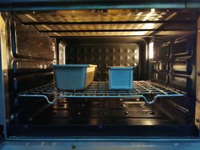 继续用烤箱的发酵档发酵50分钟