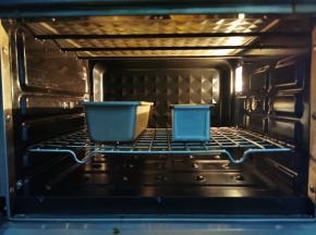 继续用烤箱的发酵档发酵50分钟