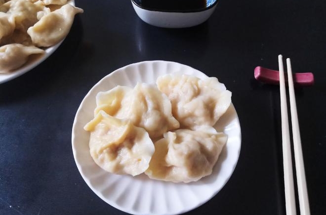 白菜花生水饺