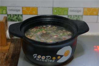 加足足足的清水或是开水。