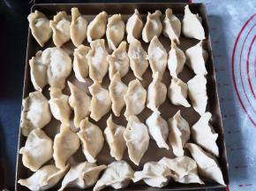 摆入盘子