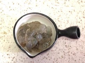 2.西蓝花焯水1分钟