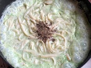 11.加入黑胡椒和盐调味