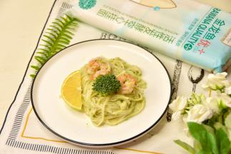 14.每根面条都充满酱汁，非常可口