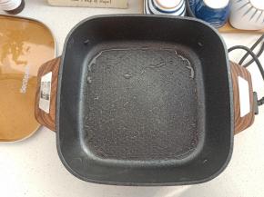 新思特电锅开中火刷油