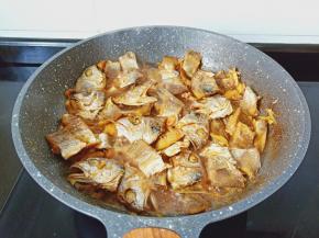 煮到汤汁差不多。