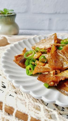 米饭要多吃两碗。