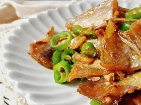 米饭要多吃两碗。