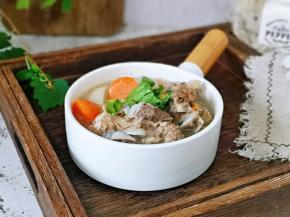 冬至时节，食补以牛肉为佳。