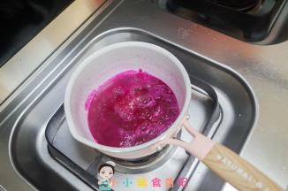 慢慢搅拌至融化