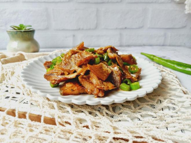 下饭菜‖辣椒炒咸鱼