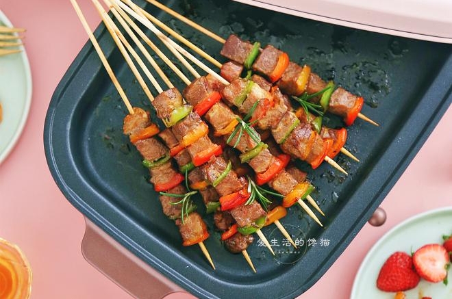 时蔬烤牛肉串