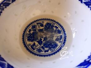 白糖、果醋、盐放小碗里面，搅拌均匀