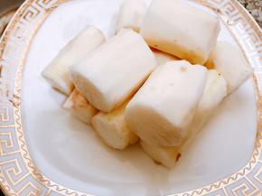 山药去皮隔水蒸熟