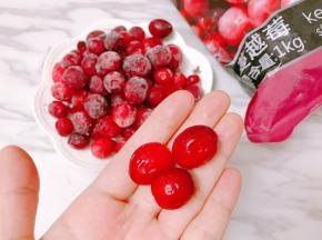 称取150克冷冻蔓越莓鲜果