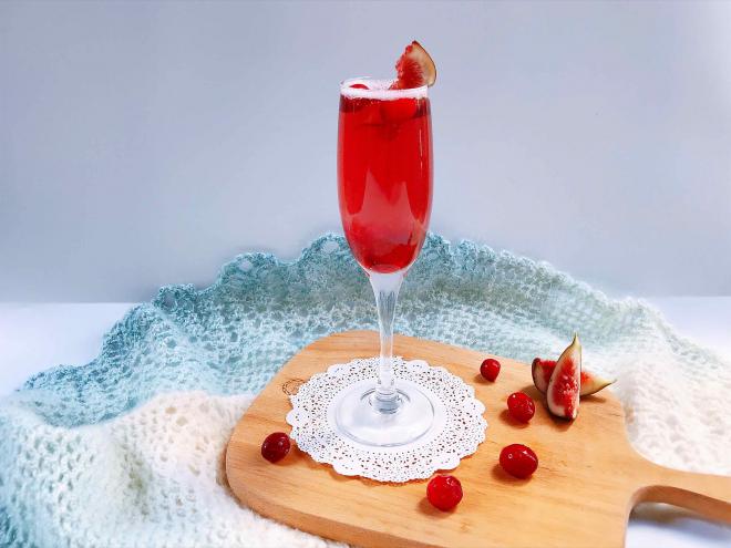 莓果蜂蜜气泡饮