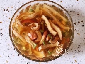 泡发后的萝卜干