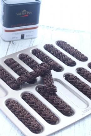 8、出炉放凉再脱模即可。