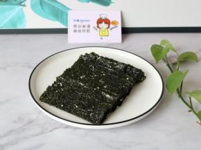 喜欢吃海苔的朋友也可以跟着做起来，自己做的海苔夹心脆跟买的一样好吃