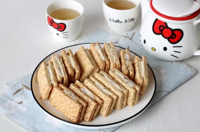 咸蛋黄方块酥牛轧饼干