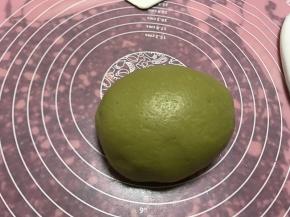 揉成光滑的面团