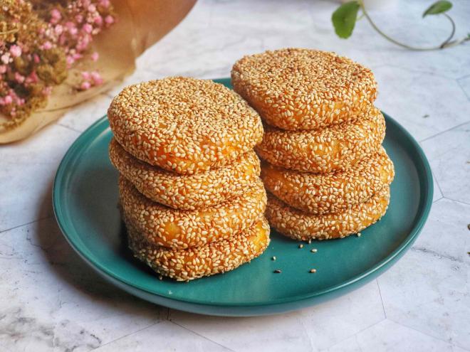 芝麻红薯糯米饼