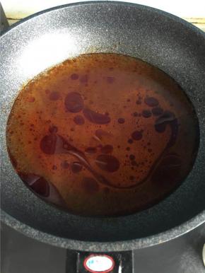 3 cook100麻辣烫底料加水煮开