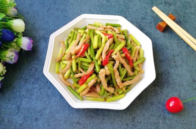 蒜苔炒肉