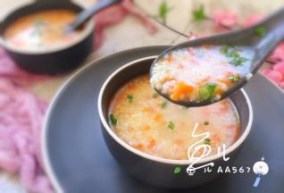 盛入碗中，撒香葱食用