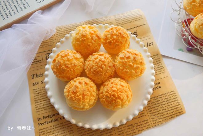 摩卡奶油酥皮泡芙