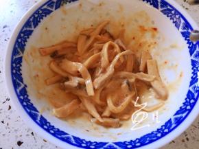 搅拌均匀腌制10分钟