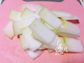 腌制虾仁的时候，冬瓜切片