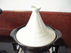 盖上锅盖焖3分钟，关火再焖5分钟即可享用