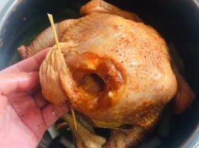 用竹签把口封住！