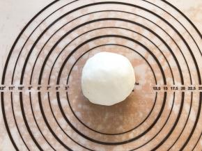 揉成光滑的面团