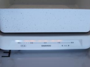 启动多功能锅，中火。