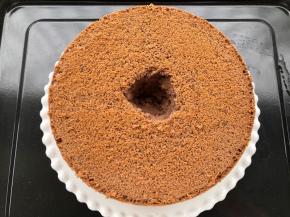 蛋糕中间挖一个洞