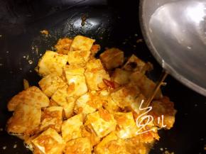 倒入1碗水煮1-2分钟