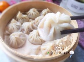 蒸熟的包子要趁热吃，才会有汤汁