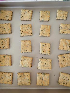 8、烤到表面金黄色即可