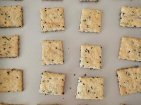 8、烤到表面金黄色即可